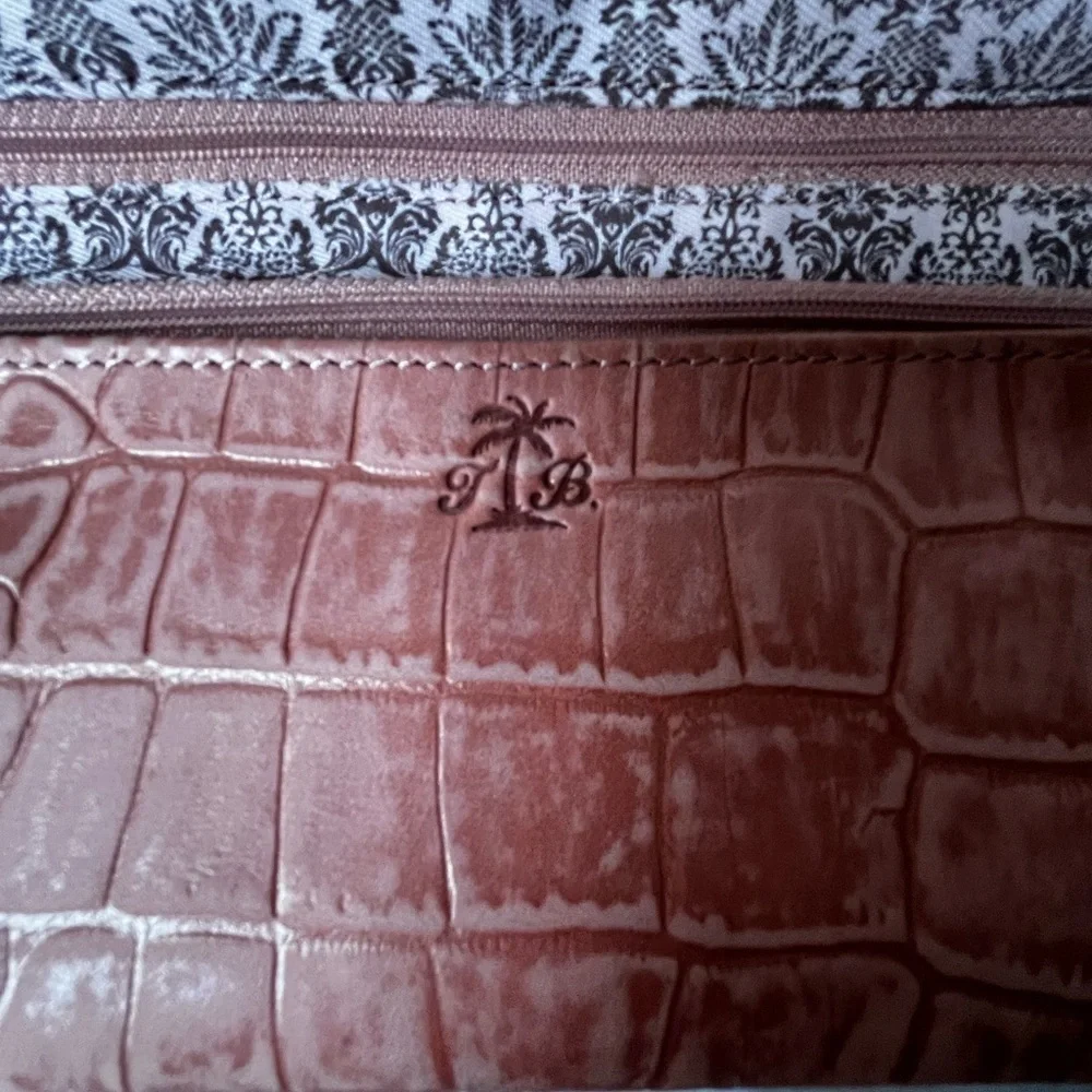 Tommy Bahama Terracotta Crocodile Embossed jewelry travel case